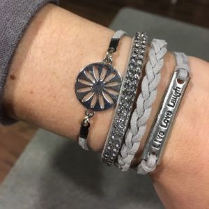 Set of stackable bracelets